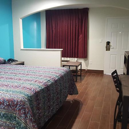 Moonlight Inn & Suites Jersey Village Δωμάτιο φωτογραφία